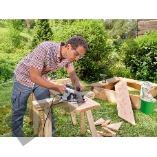 Пилы, Станки Bosch PKS 40 06033C5000 Ручная дисковая пила { 850 Вт , глубина пропила под углом 90°: 0-40 мм, глубина пропила под углом 45°: 0-26 мм. Направляющая пластина 120 х 260 мм, масса 2,