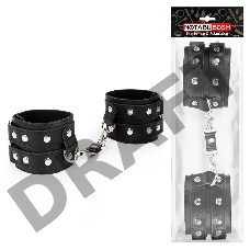 Черные широкие кожаные наручники с заклепками на карабине