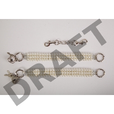 Белые оковы на ноги из бус