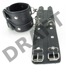 Черные широкие кожаные оковы с двумя пряжками